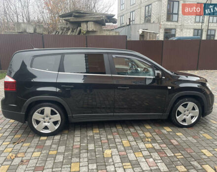 Черный Шевроле Орландо, объемом двигателя 2 л и пробегом 292 тыс. км за 8200 $, фото 5 на Automoto.ua