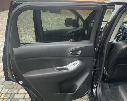 Черный Шевроле Орландо, объемом двигателя 2 л и пробегом 292 тыс. км за 8200 $, фото 12 на Automoto.ua