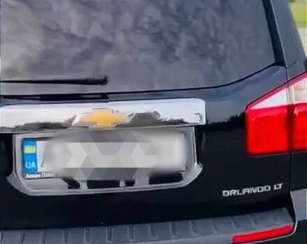 Черный Шевроле Орландо, объемом двигателя 2 л и пробегом 290 тыс. км за 11600 $, фото 7 на Automoto.ua