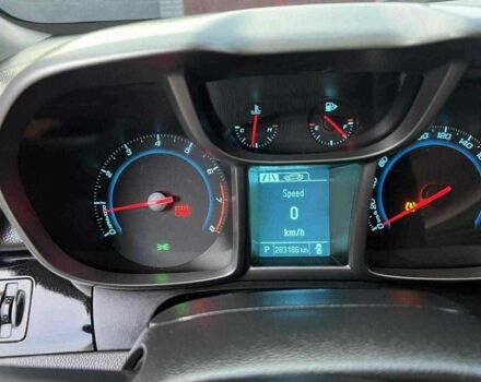 Черный Шевроле Орландо, объемом двигателя 2 л и пробегом 290 тыс. км за 11600 $, фото 2 на Automoto.ua