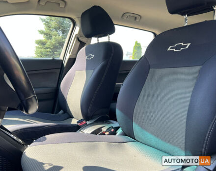 Черный Шевроле Орландо, объемом двигателя 2 л и пробегом 197 тыс. км за 10900 $, фото 14 на Automoto.ua