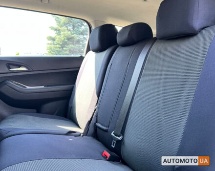 Черный Шевроле Орландо, объемом двигателя 2 л и пробегом 197 тыс. км за 10900 $, фото 10 на Automoto.ua