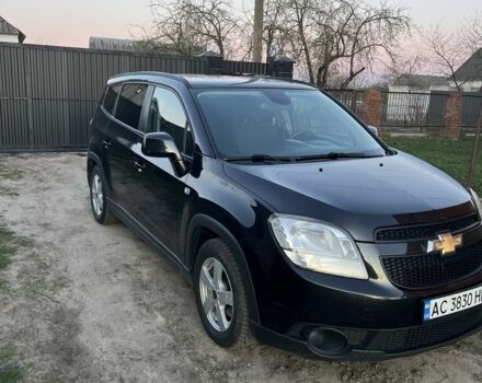 Черный Шевроле Орландо, объемом двигателя 1.8 л и пробегом 3 тыс. км за 10000 $, фото 1 на Automoto.ua