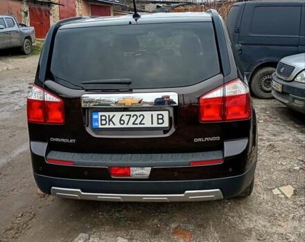 Коричневый Шевроле Орландо, объемом двигателя 2 л и пробегом 317 тыс. км за 9800 $, фото 4 на Automoto.ua