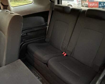 Коричневый Шевроле Орландо, объемом двигателя 2 л и пробегом 317 тыс. км за 9200 $, фото 7 на Automoto.ua