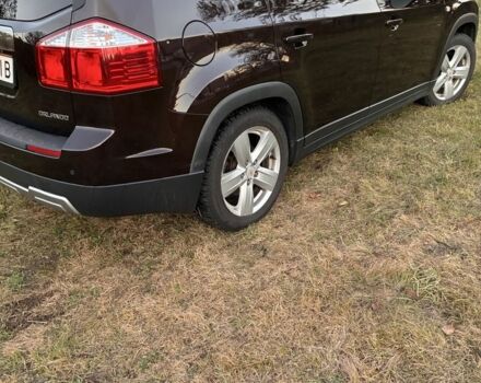 Коричневый Шевроле Орландо, объемом двигателя 2 л и пробегом 317 тыс. км за 9300 $, фото 2 на Automoto.ua