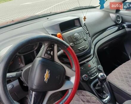 Красный Шевроле Орландо, объемом двигателя 1.8 л и пробегом 233 тыс. км за 9199 $, фото 13 на Automoto.ua