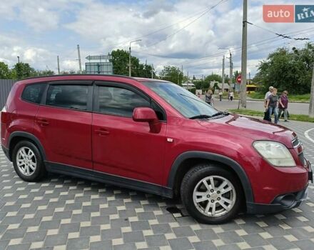Красный Шевроле Орландо, объемом двигателя 1.8 л и пробегом 233 тыс. км за 9199 $, фото 5 на Automoto.ua