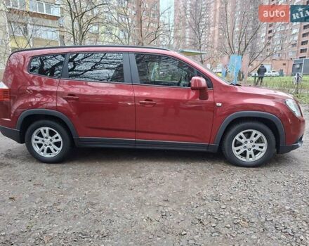 Красный Шевроле Орландо, объемом двигателя 1.8 л и пробегом 55 тыс. км за 9500 $, фото 1 на Automoto.ua