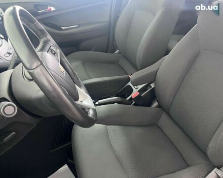 Шевроле Орландо, объемом двигателя 2 л и пробегом 127 тыс. км за 12850 $, фото 7 на Automoto.ua