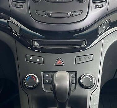 Шевроле Орландо, объемом двигателя 2 л и пробегом 127 тыс. км за 12850 $, фото 15 на Automoto.ua