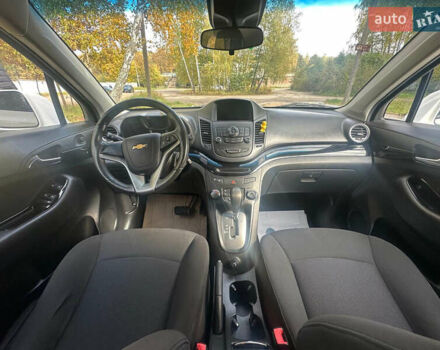 Шевроле Орландо, об'ємом двигуна 2 л та пробігом 219 тис. км за 9800 $, фото 14 на Automoto.ua