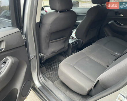 Сірий Шевроле Орландо, об'ємом двигуна 1.8 л та пробігом 192 тис. км за 9800 $, фото 11 на Automoto.ua