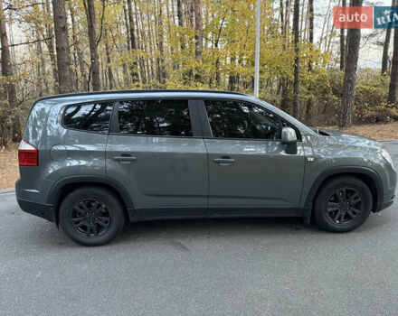 Сірий Шевроле Орландо, об'ємом двигуна 1.8 л та пробігом 167 тис. км за 8600 $, фото 3 на Automoto.ua