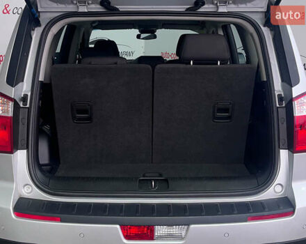 Серый Шевроле Орландо, объемом двигателя 2 л и пробегом 127 тыс. км за 12850 $, фото 4 на Automoto.ua