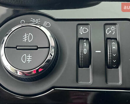 Серый Шевроле Орландо, объемом двигателя 2 л и пробегом 127 тыс. км за 12850 $, фото 10 на Automoto.ua