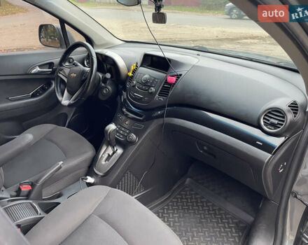 Сірий Шевроле Орландо, об'ємом двигуна 1.8 л та пробігом 192 тис. км за 9800 $, фото 6 на Automoto.ua