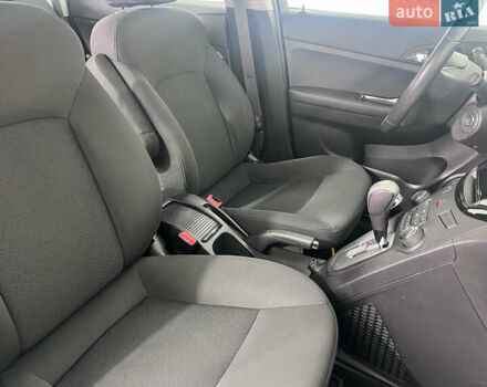 Серый Шевроле Орландо, объемом двигателя 2 л и пробегом 127 тыс. км за 12850 $, фото 13 на Automoto.ua