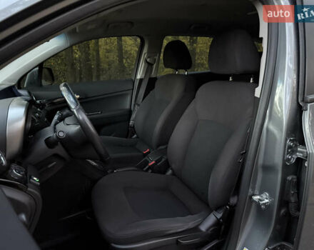 Сірий Шевроле Орландо, об'ємом двигуна 1.8 л та пробігом 167 тис. км за 8600 $, фото 15 на Automoto.ua