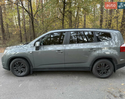 Сірий Шевроле Орландо, об'ємом двигуна 1.8 л та пробігом 167 тис. км за 8600 $, фото 4 на Automoto.ua