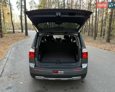 Сірий Шевроле Орландо, об'ємом двигуна 1.8 л та пробігом 167 тис. км за 8600 $, фото 18 на Automoto.ua