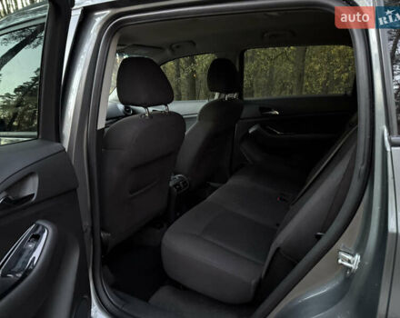 Сірий Шевроле Орландо, об'ємом двигуна 1.8 л та пробігом 167 тис. км за 8600 $, фото 16 на Automoto.ua