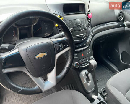 Серый Шевроле Орландо, объемом двигателя 1.8 л и пробегом 247 тыс. км за 9600 $, фото 14 на Automoto.ua