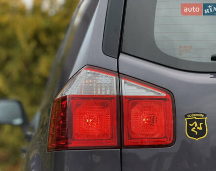 Серый Шевроле Орландо, объемом двигателя 1.8 л и пробегом 217 тыс. км за 7500 $, фото 19 на Automoto.ua
