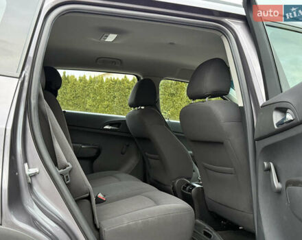 Серый Шевроле Орландо, объемом двигателя 1.8 л и пробегом 217 тыс. км за 7500 $, фото 35 на Automoto.ua