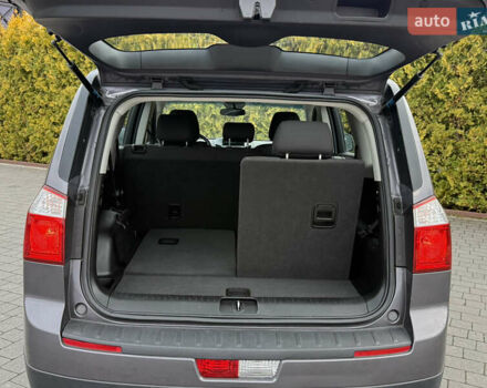 Серый Шевроле Орландо, объемом двигателя 1.8 л и пробегом 217 тыс. км за 7500 $, фото 36 на Automoto.ua