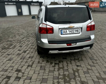 Серый Шевроле Орландо, объемом двигателя 2 л и пробегом 199 тыс. км за 8500 $, фото 5 на Automoto.ua