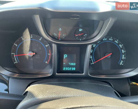 Серый Шевроле Орландо, объемом двигателя 1.8 л и пробегом 230 тыс. км за 10000 $, фото 10 на Automoto.ua