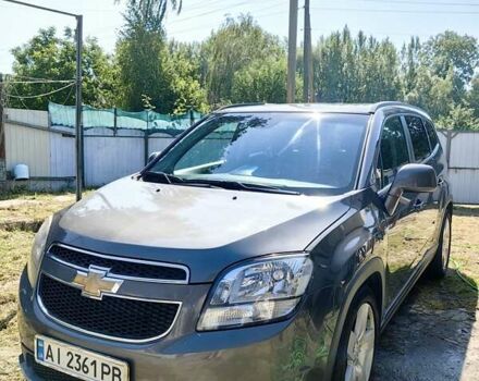 Сірий Шевроле Орландо, об'ємом двигуна 2 л та пробігом 266 тис. км за 8800 $, фото 2 на Automoto.ua