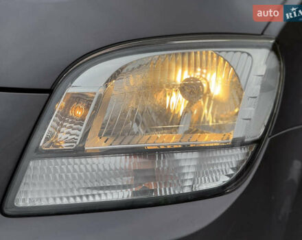 Серый Шевроле Орландо, объемом двигателя 1.8 л и пробегом 217 тыс. км за 7500 $, фото 10 на Automoto.ua