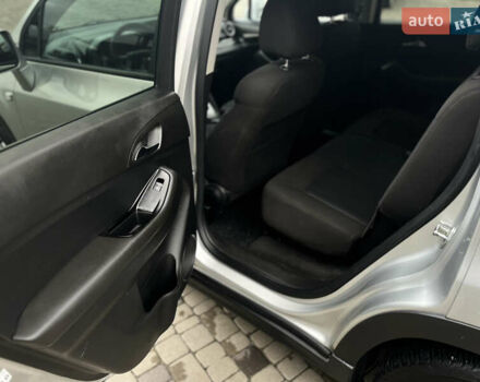 Серый Шевроле Орландо, объемом двигателя 2 л и пробегом 199 тыс. км за 8500 $, фото 19 на Automoto.ua