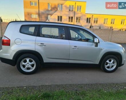 Серый Шевроле Орландо, объемом двигателя 1.8 л и пробегом 153 тыс. км за 11500 $, фото 9 на Automoto.ua