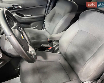 Серый Шевроле Орландо, объемом двигателя 2 л и пробегом 166 тыс. км за 11850 $, фото 7 на Automoto.ua