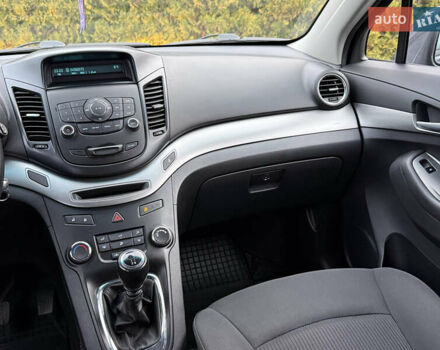 Серый Шевроле Орландо, объемом двигателя 1.8 л и пробегом 217 тыс. км за 7500 $, фото 34 на Automoto.ua