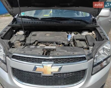 Сірий Шевроле Орландо, об'ємом двигуна 2 л та пробігом 182 тис. км за 9300 $, фото 4 на Automoto.ua