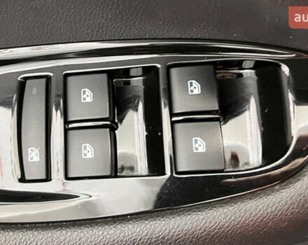 Серый Шевроле Орландо, объемом двигателя 2 л и пробегом 166 тыс. км за 11850 $, фото 15 на Automoto.ua