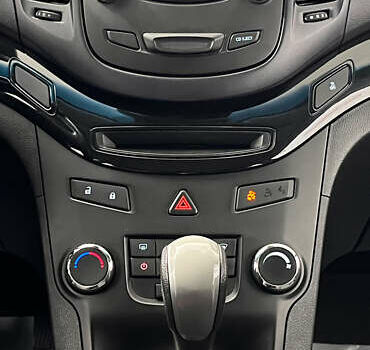 Серый Шевроле Орландо, объемом двигателя 2 л и пробегом 166 тыс. км за 11850 $, фото 19 на Automoto.ua