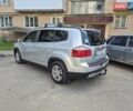 Сірий Шевроле Орландо, об'ємом двигуна 2 л та пробігом 260 тис. км за 10900 $, фото 4 на Automoto.ua