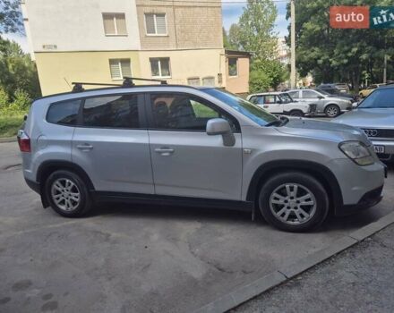 Сірий Шевроле Орландо, об'ємом двигуна 2 л та пробігом 260 тис. км за 10900 $, фото 1 на Automoto.ua