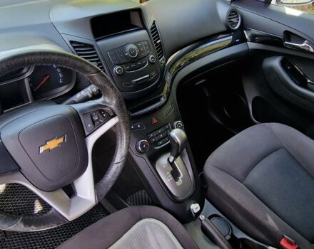 Серый Шевроле Орландо, объемом двигателя 1.6 л и пробегом 247 тыс. км за 11100 $, фото 4 на Automoto.ua