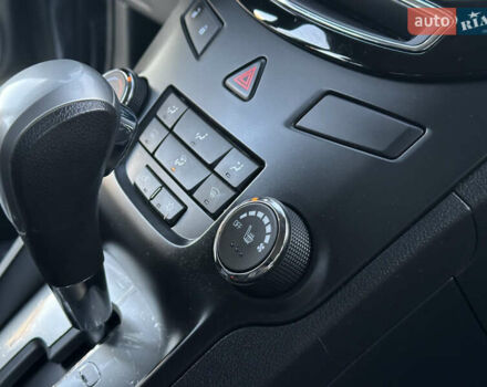 Серый Шевроле Орландо, объемом двигателя 1.6 л и пробегом 75 тыс. км за 12999 $, фото 38 на Automoto.ua