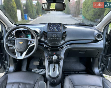 Серый Шевроле Орландо, объемом двигателя 1.6 л и пробегом 75 тыс. км за 12999 $, фото 4 на Automoto.ua