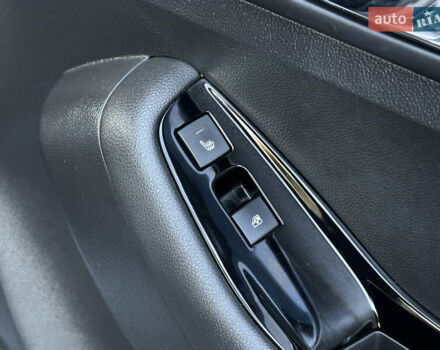 Серый Шевроле Орландо, объемом двигателя 1.6 л и пробегом 75 тыс. км за 12999 $, фото 26 на Automoto.ua