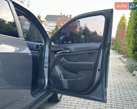 Серый Шевроле Орландо, объемом двигателя 1.6 л и пробегом 75 тыс. км за 12999 $, фото 32 на Automoto.ua