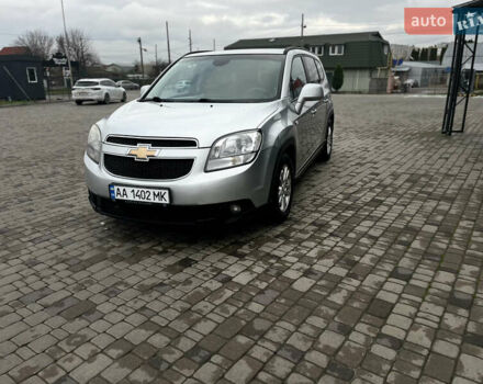 Серый Шевроле Орландо, объемом двигателя 2 л и пробегом 199 тыс. км за 8500 $, фото 1 на Automoto.ua