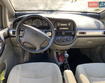 Серый Шевроле Реззо, объемом двигателя 1.6 л и пробегом 230 тыс. км за 3800 $, фото 9 на Automoto.ua